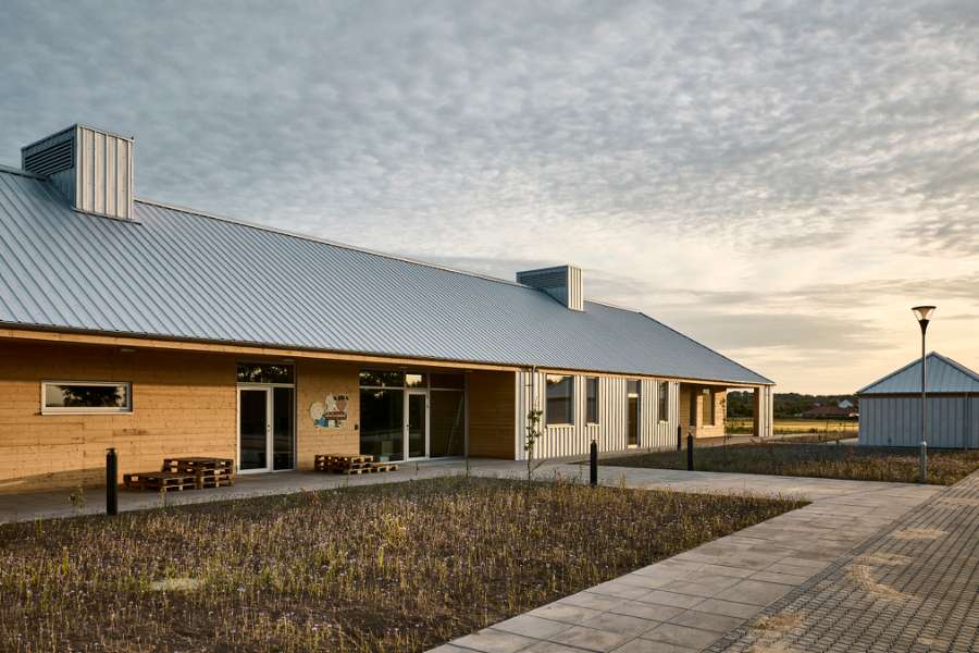 Jordbærmarkens pandeplader skaber landlig stemning og inspirerer til naturleg, Børnehuset Jordbærmarken, Rodskovvej 59, 8543 Hornslet